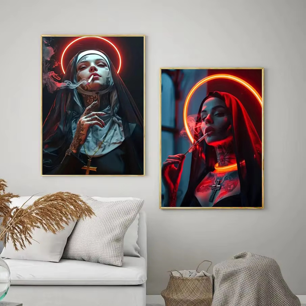 ファッションガール、タトゥー、修道女をモチーフにしたキャンバ - Photography Trend のレビューと価格